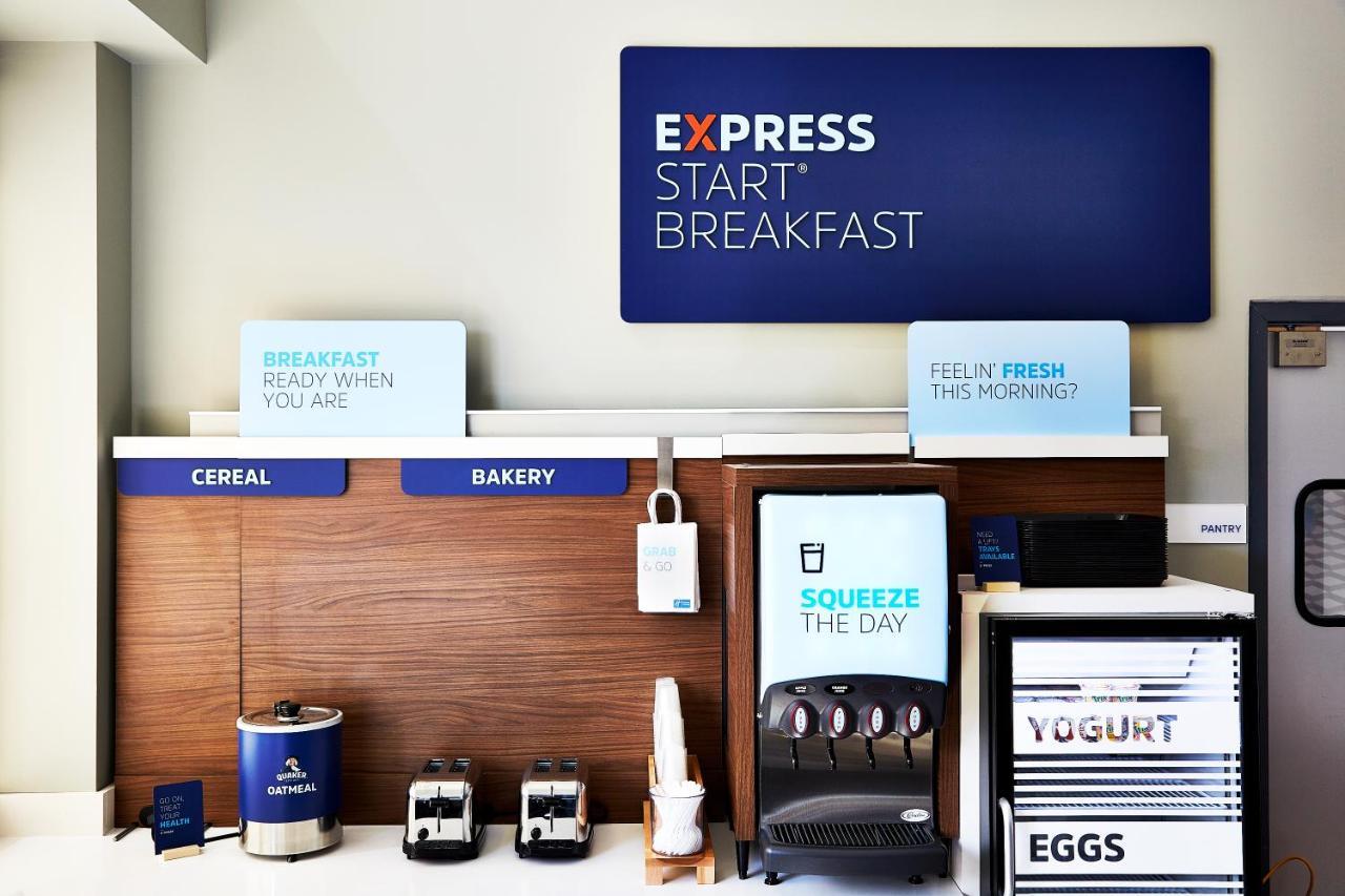 Holiday Inn Express - Nyc Brooklyn - Sunset Park By Ihg New York Exterior foto