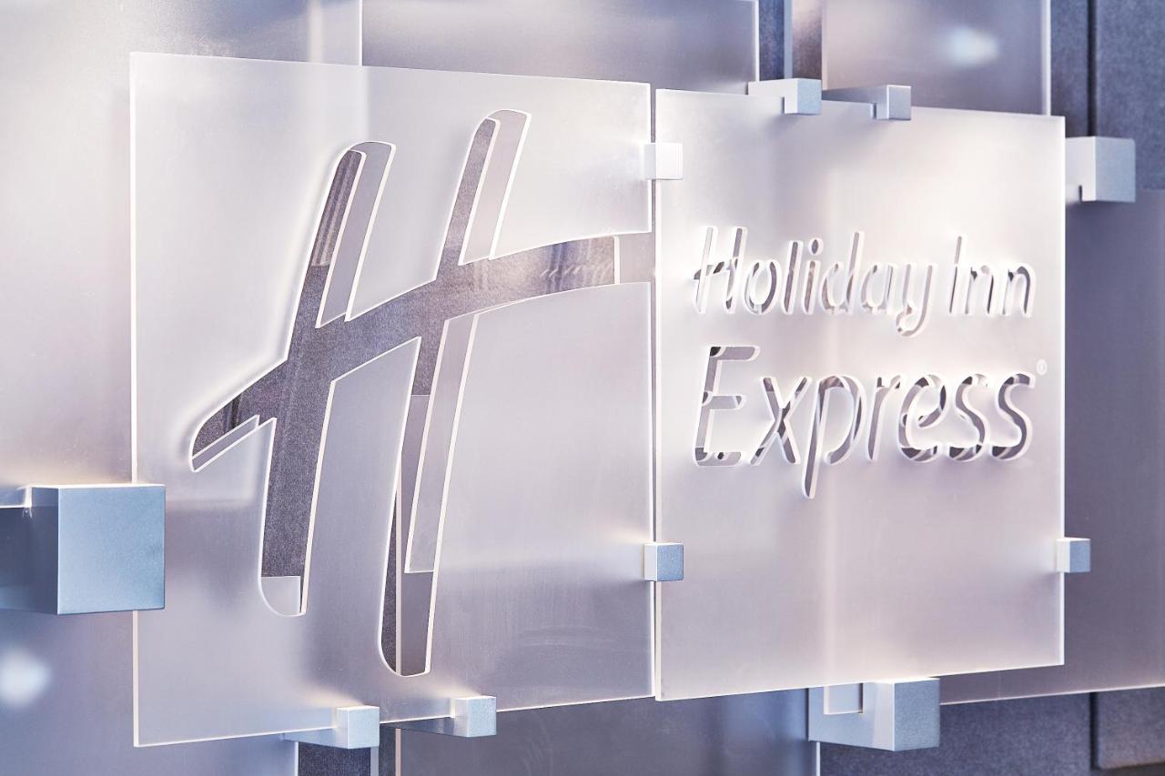 Holiday Inn Express - Nyc Brooklyn - Sunset Park By Ihg New York Exterior foto